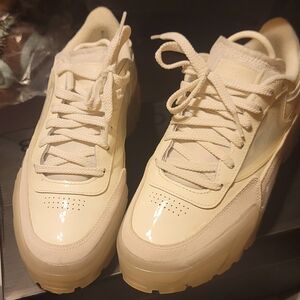 Women's Reebok Cardi B